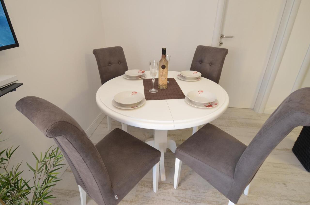 Apartments Lux S Tivat Exterior foto